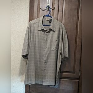 Axist button down, men's, short sleeve, silk shirt. Size 2XL. Taupe colour.